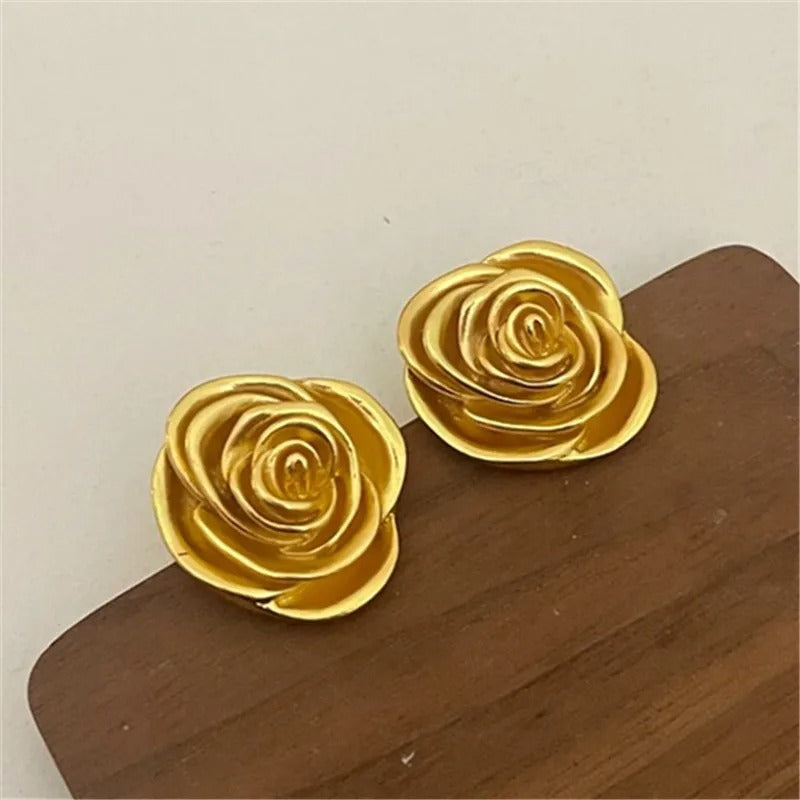 Antique Gold Rose Blossom Shape Earrings-Emali Jewelry